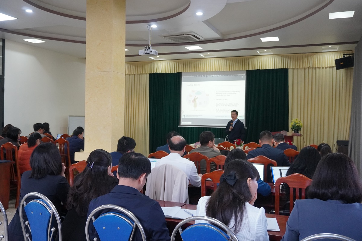 Sở Khoa học và Công nghệ tỉnh Lào Cai tổ chức Hội nghị bồi dưỡng kiến thức, kỹ năng chuyển đổi số cho đội ngũ Báo cáo viên pháp luật, tuyên truyền viên pháp luật cấp tỉnh